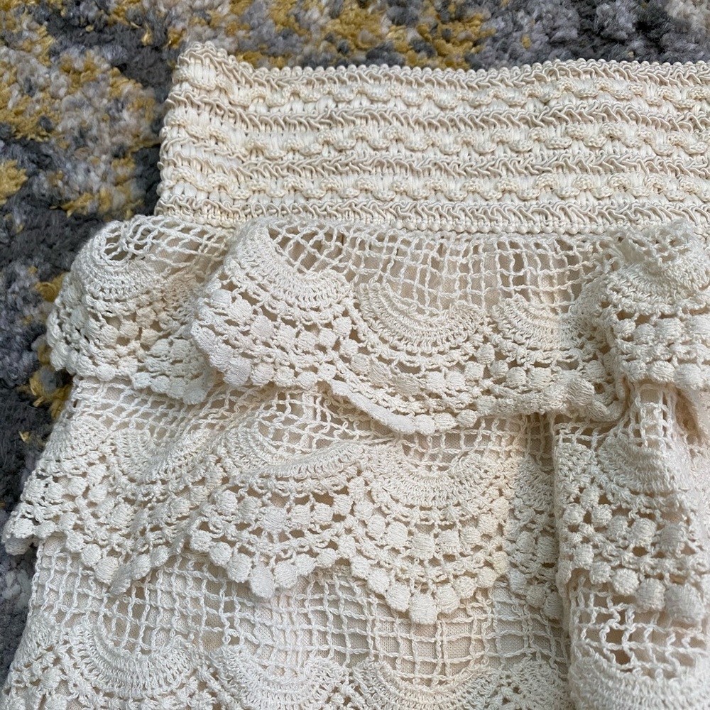 Cute Layered Knit Lace Shorts Size S Like New